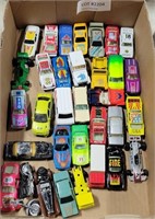 FLAT OF ASSORTED DIE-CAST METAL TOY CARS