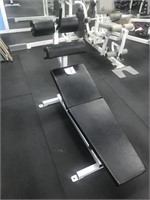 Sit up bench with reverse crunch handle