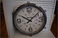 19" Battery Operated Clock