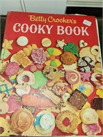 Vintage Betty Crocker's Cooky Cookbook