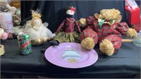 Christmas dolls & plate