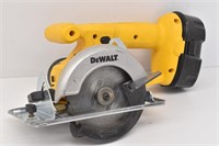 DeWalt Cordless 5 3/8" Trim Saw DW936