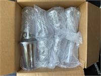New 8 clear tumblers/cups with lids