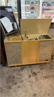 VINTAGE CONSOLE STEREO WORKING