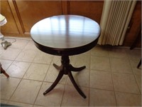 Mid-Century Mahogany Accent Side Table