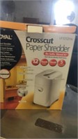 Crosscut paper shredder