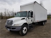 2012 International Durastar 35' S/A Box Truck