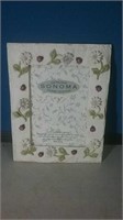 New Sonoma Home Goods 5 x 7 photo frame with
