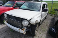 2008 WHITE JEEP PATRIOT LIMITED