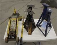 (4) Jack Stands & 2-Ton Hydraulic Trolley Jack