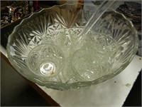 VINTAGE PRESSED GLASS PUNCHBOWL & CUPS