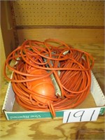 Extension cord (orange) 2 shop lights