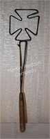 (S1) Antique Rug Beater