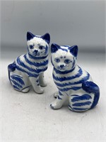 Vintage blue & white stripped cats