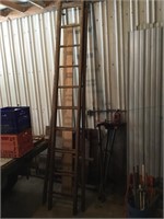 Wood extension ladder