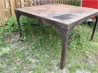 Heeavy duty steel work bench