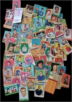 LOT OF VINTAGE HOCKEY CARDS