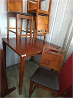 Dining Room Table & (4)Chairs