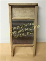 VINTAGE SMALL VICTORY WASHBOARD
