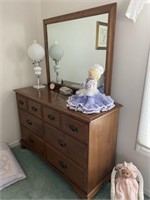 Kling Dresser with Mirror