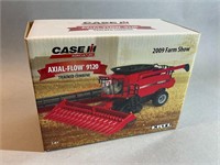 Ertl 1/64 Case IH Axial-Flow 9129 Combine