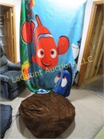 fuzzy soft finding Nemo blanket & bean bag chair
