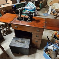 Sewing Machine and Tote Box