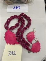 Necklace / Earrings Set