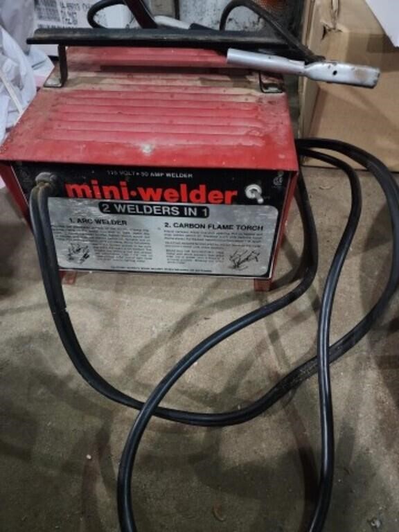 Mini welder