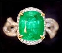 3.6ct Natural Emerald 18Kt Gold Ring