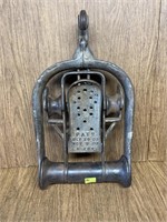 Vintage FE Myers & Bro Cast Iron Drop Pulley