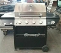 Grill Master 4 Burner Gas Grill With Tank