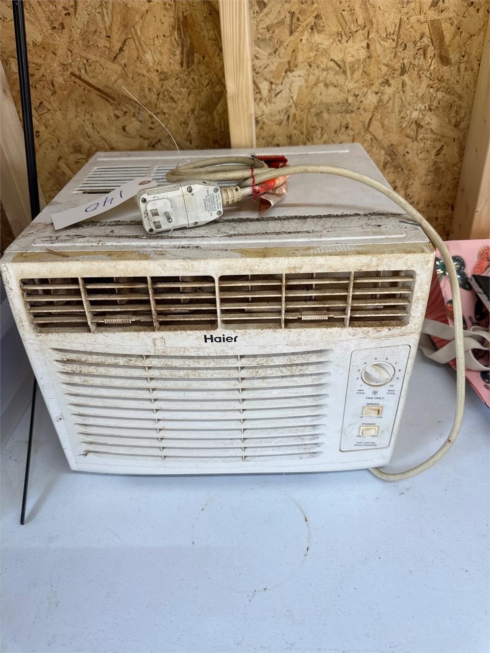 Window air conditioner