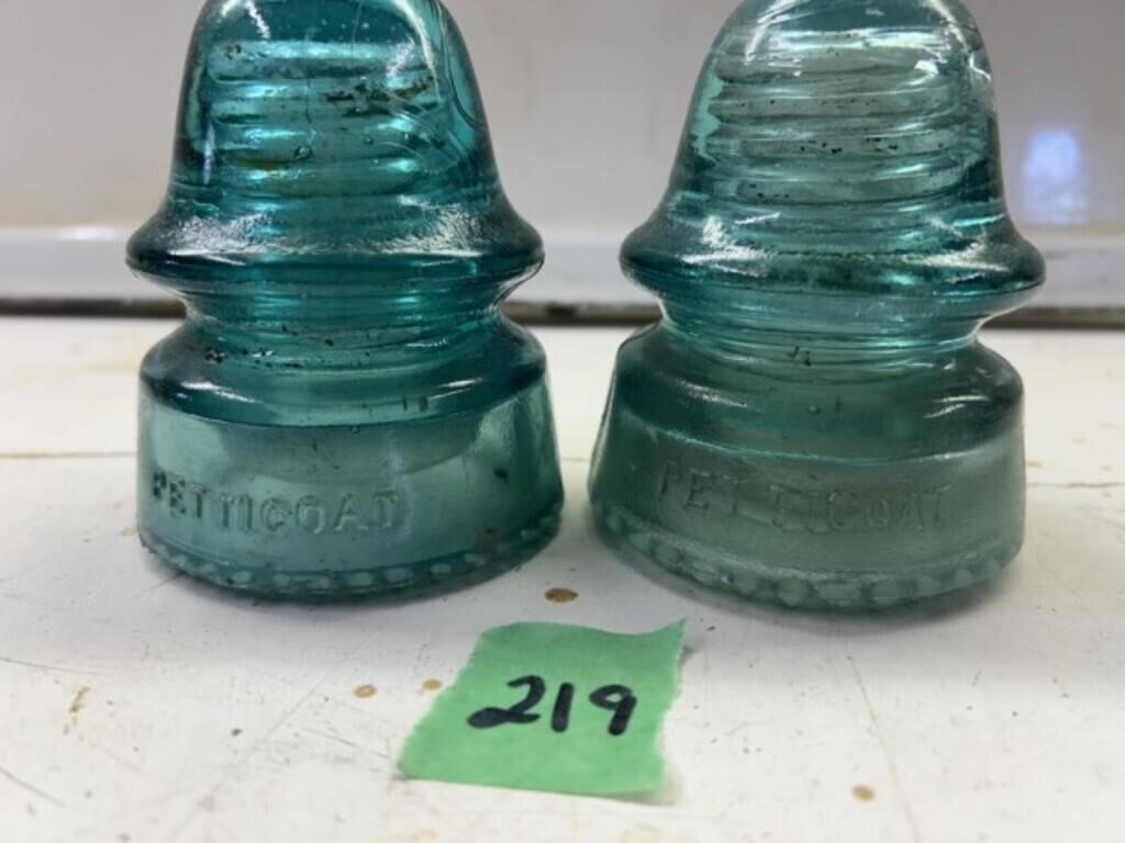 Insulators - Blue Petticoat (2)