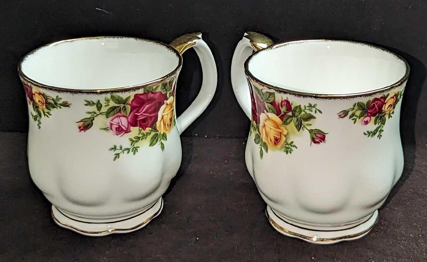 2 Royal Albert Old Country Roses Scalloped Coffee