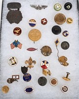 LOT OF BUTTONS & PINS
