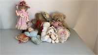 Assorted dolls & teddy bears