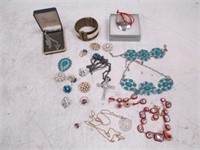 Nice Lot of Assorted Jewelry
