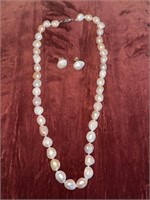 Beautiful Pearl Necklace With Pearl Earrings