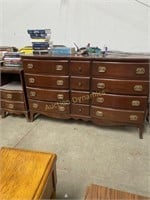 Curved Front 12 dwr dresser w/ night stand