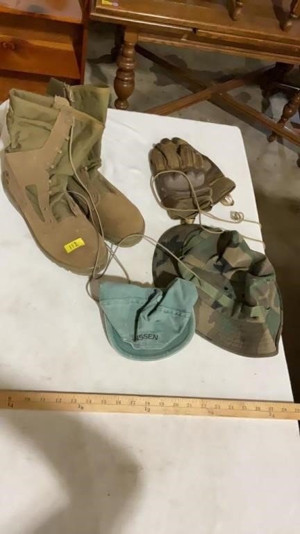Marine Core boots size 9.5, Camouflage hat