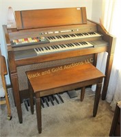 Hammond Model 5812 Electric Organ