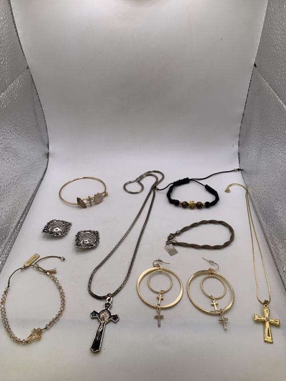 RELIGIOUS LOT OF MIXED JEWELRY