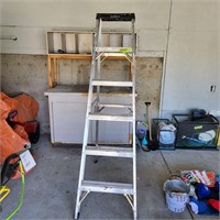 G405 Step ladder