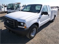 2004 Ford F350 Extra Cab Utility Truck