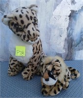 11 - LOT OF 2 PLUSH TOYS (P78)