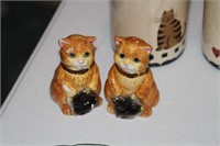 Cute cat salt & pepper shakers