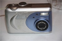 Nikon Coolpix2000 digital camera
