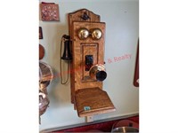 Monarch Telephone Mfg. Co. Wood Case Wall Phone