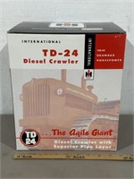 INTERNATIONAL TD-24 DIESEL CRAWLER